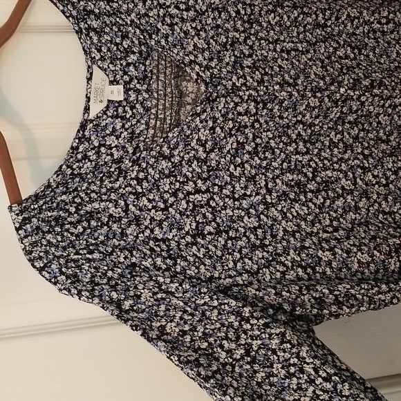 Market & Spruce *Juliette* button detail top - Picture 4 of 8